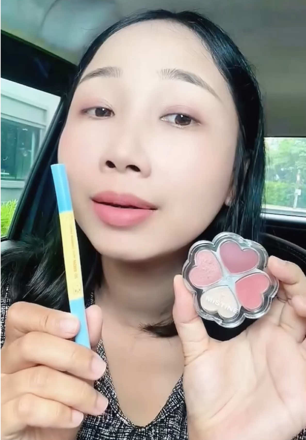 BEAUTY SET [NEW] MISTINE LOVE'S PALETTE EYESHADOW 1.2G *4 อายแชโดว์ เนื้อแมตต์และชิมเมอร์ #MistineLovePalette  #mistinesobrow #รีวิวบิวตี้  #มีสทีน  #ฝนบอกแล้วว่าคุ้ม 