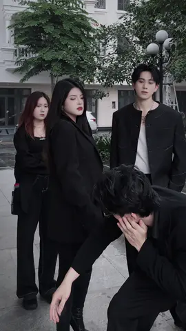 Lại quên cách xếp hàng à @Luke D @Gia Long @Kay Lin #reencyngo 