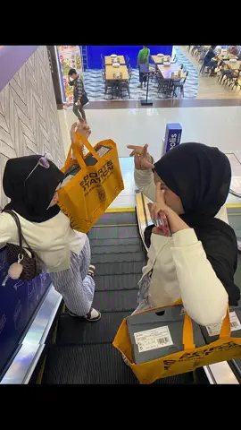 jee & amell penghuni sidoarjo pusat 🔥 Psikologi’23 #unesa #unesasidaorjo #unesasatulangkahdidepan #unesa2023 