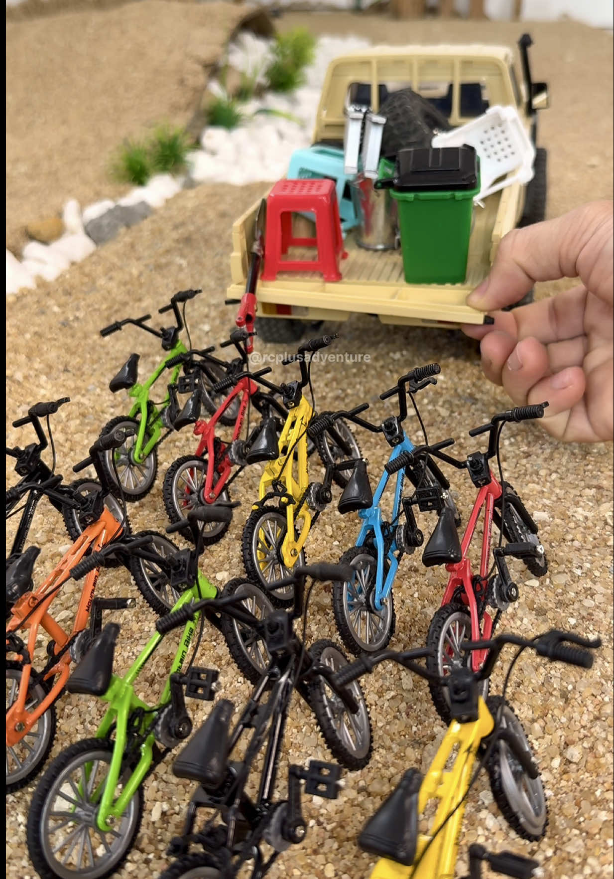 TOYOTA Land Cruiser Delivery | Bicycle Load Challenge! #rc #viral #foryou #fyp #rcplusadventure 