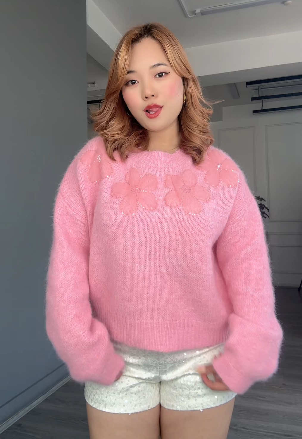 Floral patch knitted sweater #fyp #goviral #onlineshopping #creatorsearchinsight #explorepage 