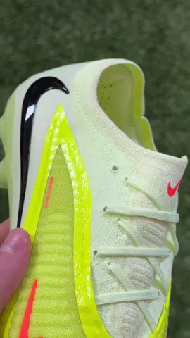 I know a lot of people are down on Volt yellow, but I really like the way these look! #footballtiktok #soccertiktok #nike #nikefootball #sr4u 