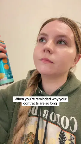 Wedding pros: Don’t forget to review and update your contracts with your lawyer before the next bridal season you’re booking starts! 💄 📃  •••• #kendramatthies #bridalmakeupartist #mua #storytime #makeupartist 