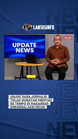 MAKASSAR-- Selasa, 4 November 2025, Koalisi Advokasi Jurnalis Sulawesi Selatan bersama pers mahasiswa, lembaga independen, dan pegiat demokrasi menggelar aksi solidaritas di depan AAS Building, Jalan Urip Sumoharjo Makassar. Mereka menolak gugatan perdata senilai Rp200 miliar yang diajukan Menteri Pertanian Amran Sulaiman terhadap media Tempo.  Aksi ini menjadi peringatan serius atas ancaman terhadap kemerdekaan pers dan hak publik mendapatkan informasi.Koordinator aksi, Sahrul Ramdhan, menyebut gugatan ini berpotensi membungkam ruang demokrasi di Indonesia. Aksi sempat diwarnai kericuhan ketika sekelompok orang yang mengatasnamakan Aliansi Mahasiswa dan Petani Bersatu mencoba membubarkan demonstrasi. #sulsel #makassar #polisi #pers #viral 