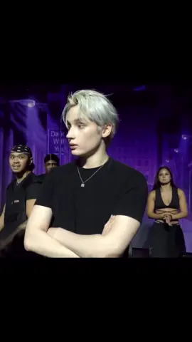 🫦🧎🏻‍♀️‍➡️#hueningkai #txt 