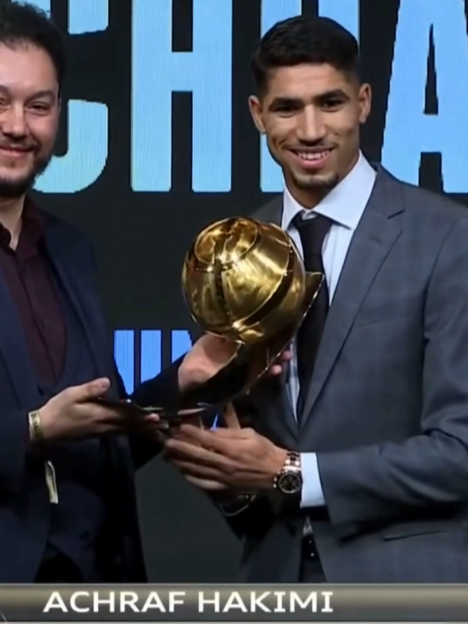 Wishing Achraf Hakimi a very Happy Birthday! A throwback to December 2019, when he received the Best Young Arab Player of the Year award at the Globe Soccer Awards 💫🏆 From rising talent to one of the world’s best full-backs — what a journey 👏🇲🇦 #globesoccer #hakimi