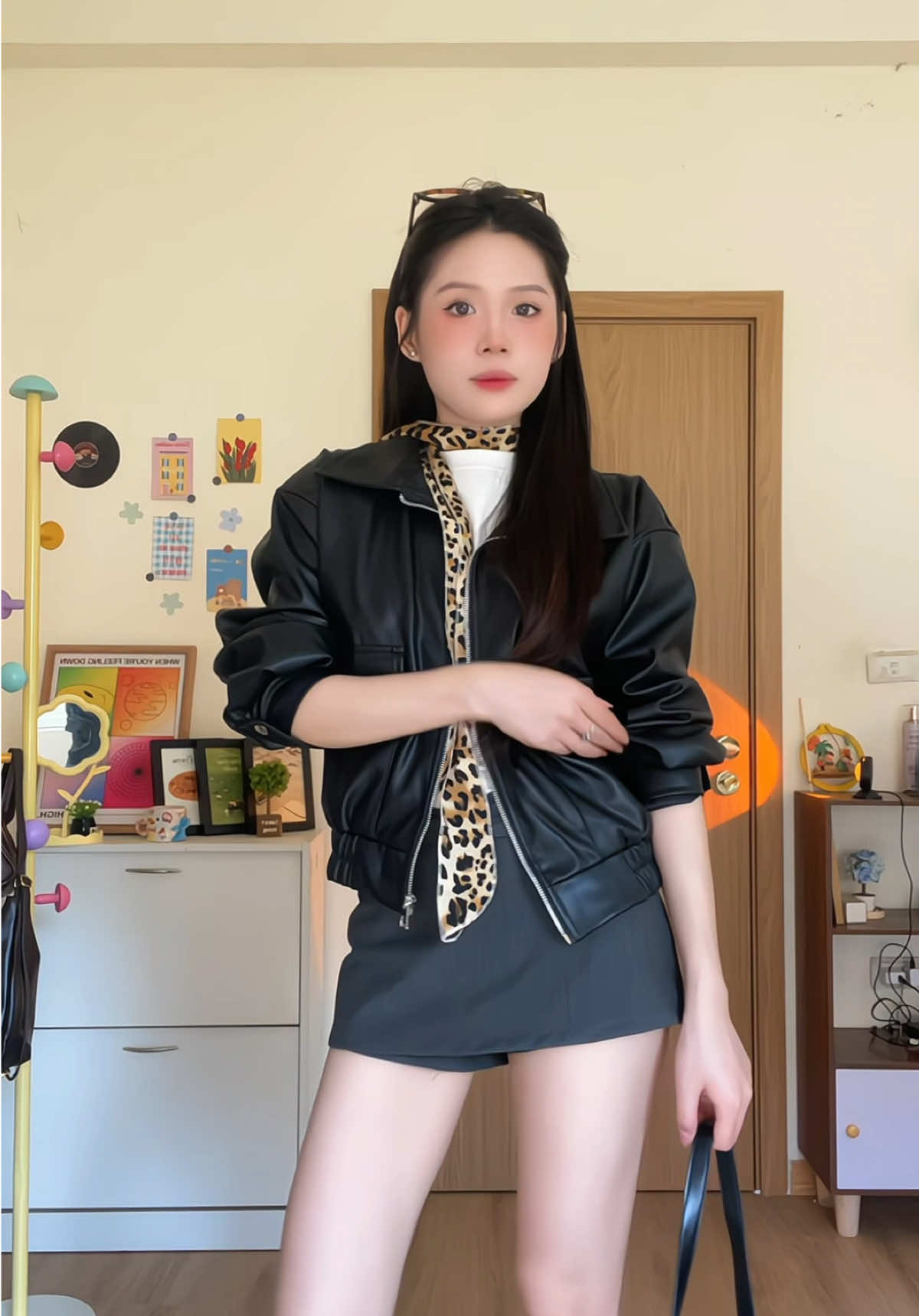 Áo khoác da form bomber siêu xinhh #xuhuong #lfl #fyp #outfit #mixmatch @Ngô Khánh Linh 