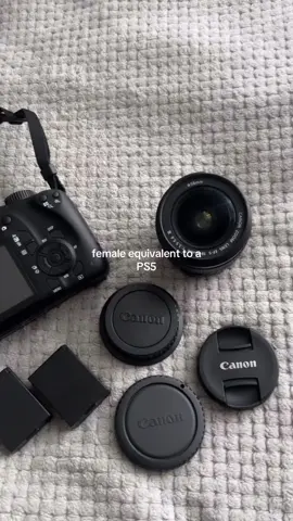 📸📸 #canoncamera #canon4000d #digitalcamera #canonphotography #cameragirl 