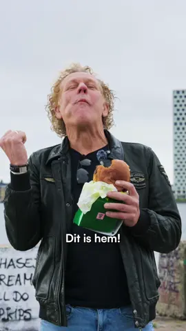 Nu verkrijgbaar: de échte Cheese from the Bacon Burger ⚡️ Zoals Kees het zegt: “Niet normaal. Absurd.” Vanaf vandaag bij 65+ Thunderbuns-locaties. Exclusief via Thuisbezorgd & Uber Eats 🧀🥓🍔