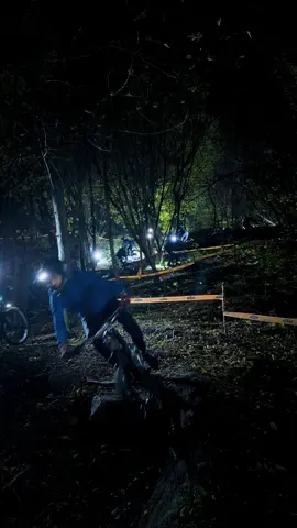 🎃 Halloween Night Ride на трасі Red Rue 🔦 Темрява, світло фар і рефлекси які працюють на максимум.   #bikeparkprotas #iamtrailgoat #mtb #enduromtb #mountainbike