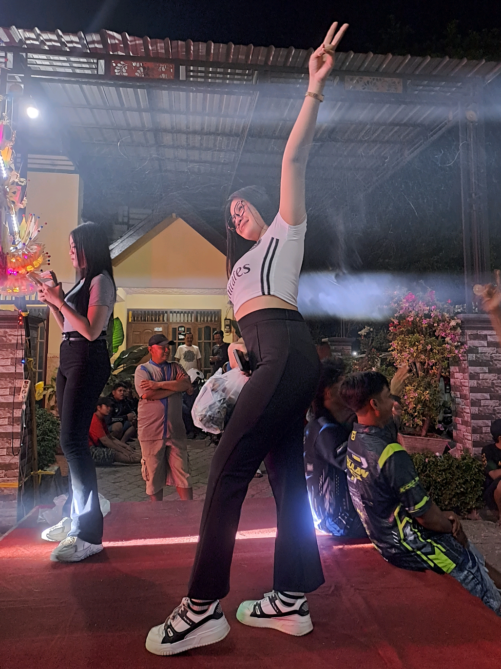 di kek i spek meneng anteng,malah milih seng meneng