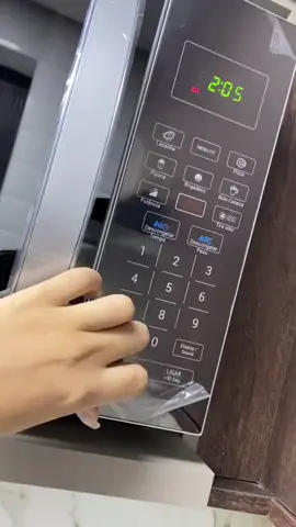 Micro-ondas Philco 25L Preto Função Tira Odor PM27