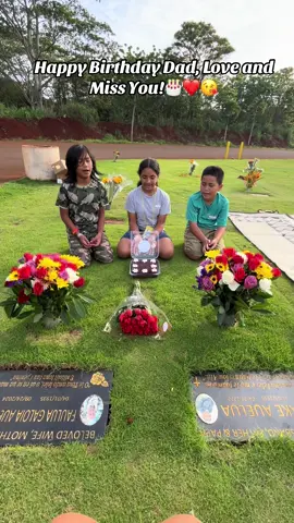 At the grave having cake and ice cream for Dad’s bday.#samoatiktokers🇦🇸🇼🇸 #polytiktok🇦🇸🇼🇸🇹🇴🇫🇯 #Godisgood #Hawaii 