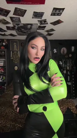 Who else loved Shego growing up? 🖤💚 #shego #shegocosplay #gothgirls #alternativegirl #alttiktok 