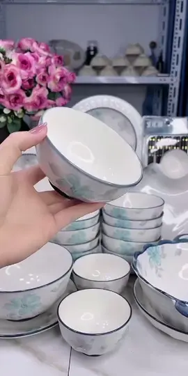 Bộ bát đĩa hoa ngọc lam nhà e đang có giá mở bán chỉ 389k miễn ship ạ#bobatdia #gomsubattrang #gomsu #giadungnhabep #xuhuong 