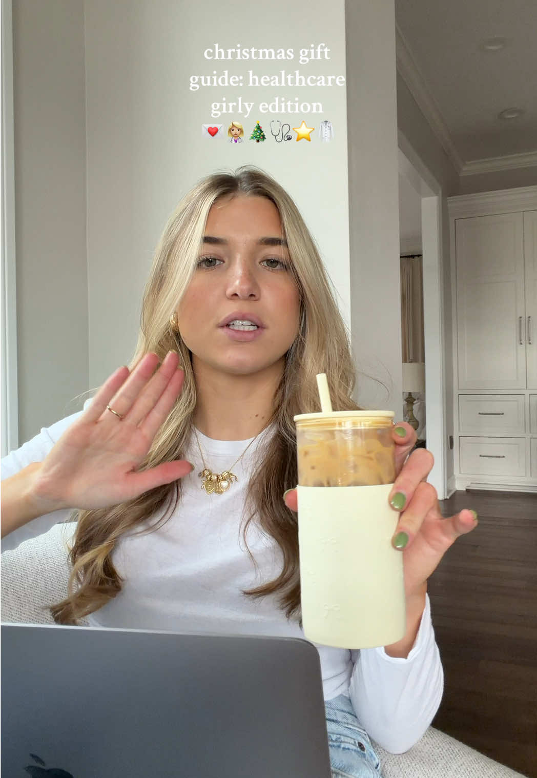 2025 Christmas gift guide for the healthcare girlies 👩🏼‍⚕️🎄💌 all linked in my storefront #christmaslist #christmas2025 #giftguide #christmasgiftideas 
