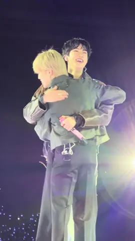 Spring Day 🌸 RunSeokjin EpTour Encore Day2 #runseokjin_eptour #runseokjin_eptour_encore #kimseokjin #kimtaehyung #parkjim 