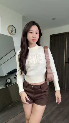 Áo len croptop xinhh quớ ạ#trangcamghechoi #viral 