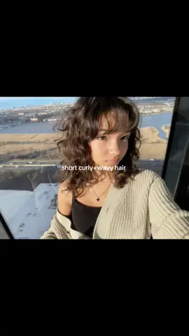 girls with short curly+wavy hair #shorthair #curlyhair #wavyhair #shortcurlyhair #aesthetic 