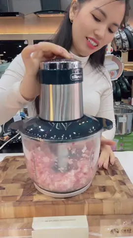 Máy xay thịt 2L đa năng Bear QSJ-C03M1, 300W, Lưỡi inox xay nhuyễn cá, tỏi, ớt, hành, BH 18 Tháng##hănghoastore##bear##mayxaythitdanang##mayxaythitbear