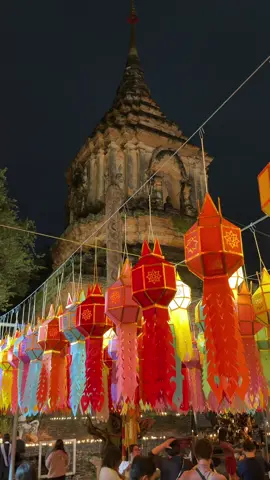 📍 Wat Lok Moli, Chiang Mai 🎉 From today until the 6th, join us at this beautiful Lanna-era temple for a special lantern-hanging event! ✨ Write your wishes and dreams on a colorful lantern and hang it among the glowing lights of Yi Peng. It’s a beautiful way to honor tradition and welcome new hopes for the year ahead. 🕊️ Bring your friends, your heart, and your wish — let your lantern shine with intention. #YiPengFestival #ChiangMai #WatLokMoli #LannaCulture #Lannalofthostel 
