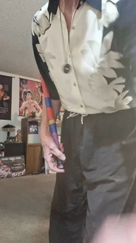 Sifu jack talks about to get better with a weapon you have to train with a weapon each and everyday .Just like empty hands or kicking or ground fighting you have to train it everyday so does weapontry need to be training inordinate to use it to defend yourself against hand or leg attacks as we as weapon attacks knife , pipe and many other weapons you can envmciunter in an attack on the street.always train safe and use it the right way. #sifujack #foryourpage ,lasvegastitiktok. #kali #martialarts #brucelee 