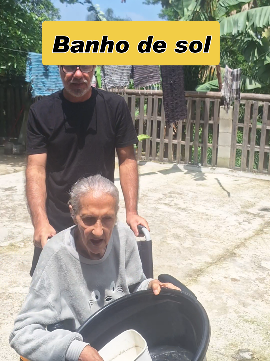 estendendo roupas #sol #rotina #sitio #maeefilho #alzheimer 