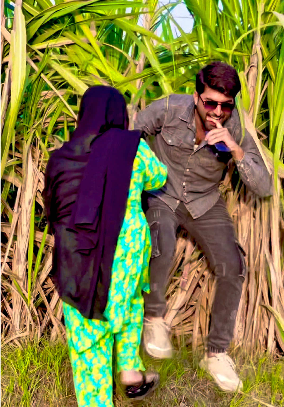 Sade kamand vich a chakar la 😂😂#newtrend #fouryou #fyp 