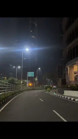 cerita disini yuk. #lyrics #xyzcba #fouryou 