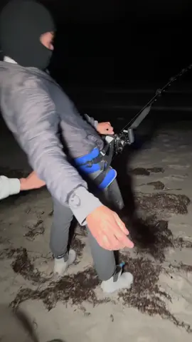 Man Gets DRAGGED By BIG SHARK #thefishermeng #fishing #shark #sharkfishing #LBSF @macsharks 
