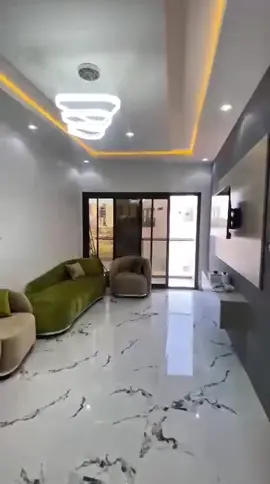 Appartement F3 à louer – Virage Nous proposons un F3 entièrement équipé offrant un confort optimal : 	•	🛏️ 2 chambres 	•	🛋️ 2 salons 	•	🍳 Cuisine moderne équipée (micro-ondes, four, machine à laver, chauffe-eau, etc.) 	•	❄️ Climatisation dans toutes les pièces 	•	🌐 Wi-Fi haut débit 	•	🧹 Service de nettoyage inclus 	•	👮 Gardien 24h/24 	•	🚗 Parking disponible 📍 Situé aux Almadies – Virage, à proximité des restaurants et commodités. 💰 Tarif : 70 000 F CFA / jour