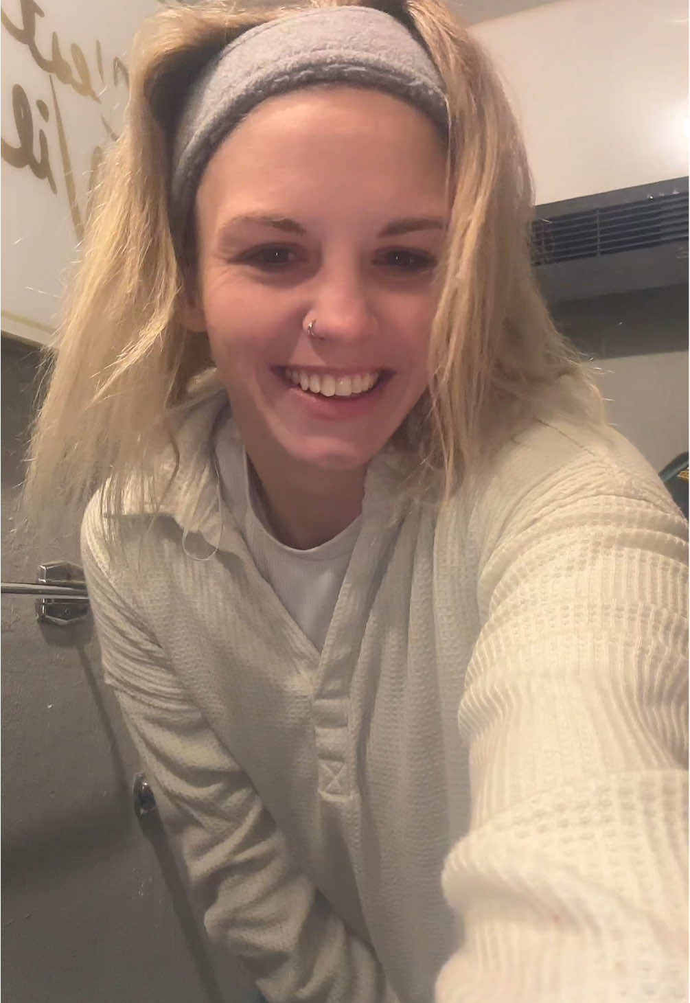 You can’t tell me that didn’t make you laugh too lol #lol #fartsarefunny #farting 