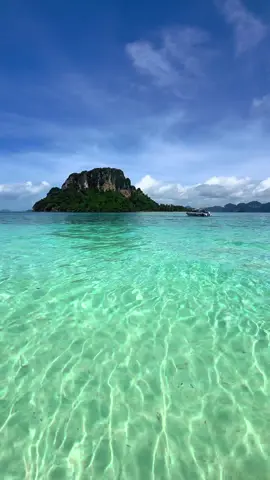 น้ำใสเกินไป 💦🩵 ( 04/11/2568 ) #กระบี่ #ทะเลแหวก #ทะเลแหวกกระบี่ #ทะเลกระบี่ #ไกด์กระแต 