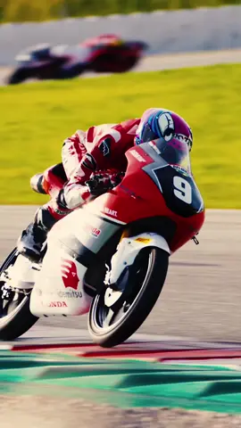 2 Race to go. Valencia🔜 #paratii #VP9 