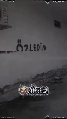 اشتقتلك 🙇🏻🙂💔.#اينعم💆🏻🖤 #وهيكااا🙂🌸تابعووني🙂💔 #مالي_خلق_احط_هاشتاقات🦦 #تصميم_فيديوهات🎶🎤🎬 #الشعب_الصيني_ماله_حل😂😂 