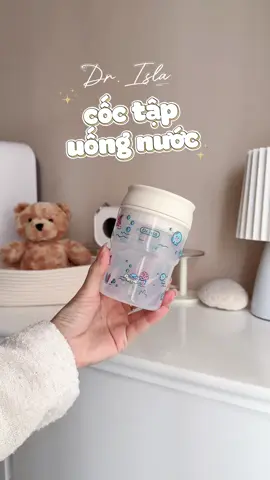 tập uống nước bằng cốc có lợi cho con rất nhiều đó các mom ☺️ tham khảo cốc tập uống nước Dr. Isla này nha! #mevabe #mẹvàbé #mebimsua #binhtapuongchobe #embe  