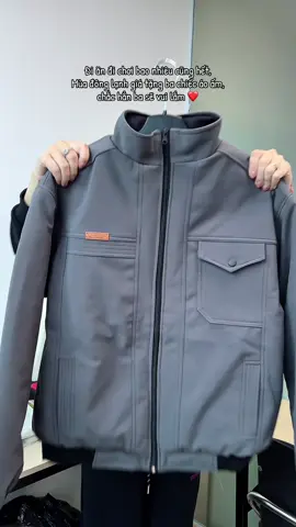 Gió mùa về rồi, có chiếc áo ấm này ba ra đường khỏi lo gió lạnh #aotrungnien #aotangbo #aolotlong #thoitrangtrungnien 