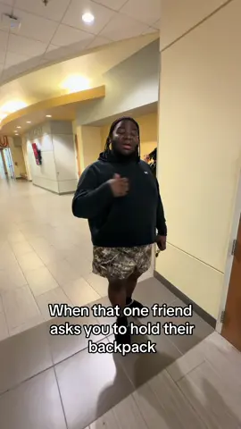 Whole school in there #backpack #friends #paramore #herway #herwaychallenge 