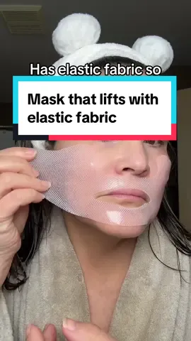 A mask that actually lifts and hydrates in 20 minutes. The mask has elastic fabric so you can pull it up and back to get snatched. 