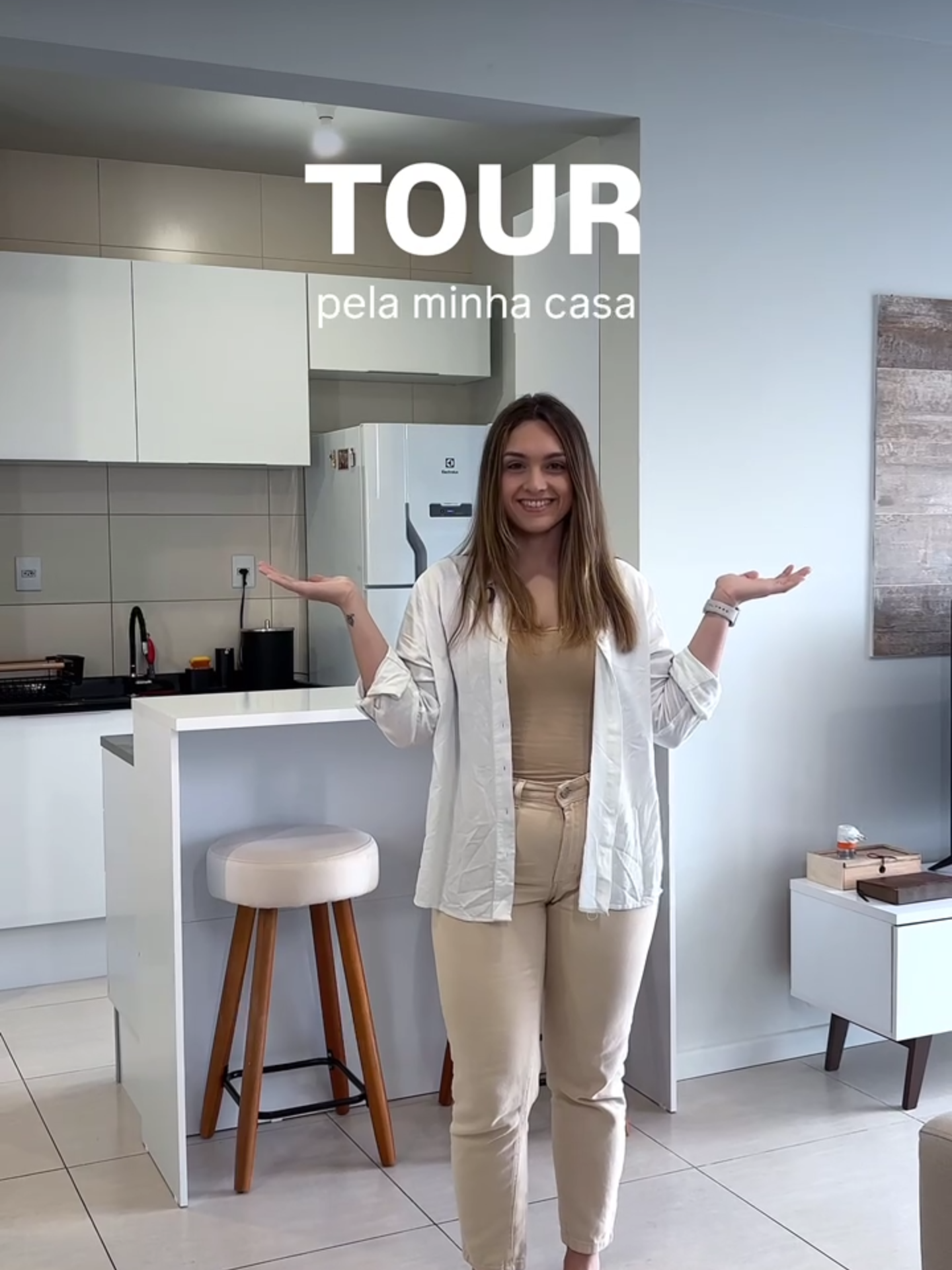 Cada ambiente, um novo ambiente para se apaixonar 🤎 Um tour que mostra como o design e a funcionalidade caminham juntos em todos os detalhes, e deixa a sua casa com a sua cara. 🤗 #madesamóveis #tourpelacasa #decoração #inspiraçãomadesa #móveiscomdesign #casanova