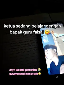 day 1 belajar sama icank 😋😋🤭 bapak guru malah main ps guyss😭😭😭🤏🏻@فيصل  #kata #fotolive #isalgwsm #affanfaisal #efyepe 