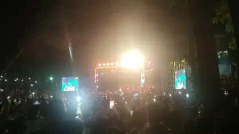 আমার বন্ধু মহা জাদু জানে 😂 . . .  #moulvibazar #govtcolleg 