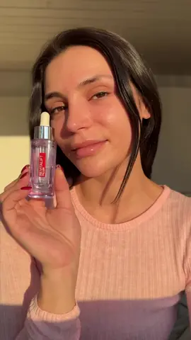 With @lorealparis REVITALIFT FILLER L+, I keep my skin hydrated and wrinkle-free all season long. Let’s glow through the cold! 💧 #dryskin #fillerserum #hyaluronicacid #skincare #lorealparisch 