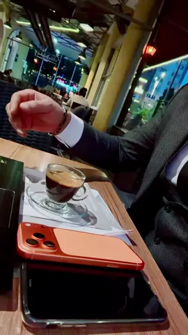 يهلكني كثيراً  أنكِ تجهلين مشقة أن يمر يوم بكامل شتائه على قلبي، دون أن تقولي شيئًا .#ياللأسى #💔 #مساء_الخير #رصيف_المتعبين 