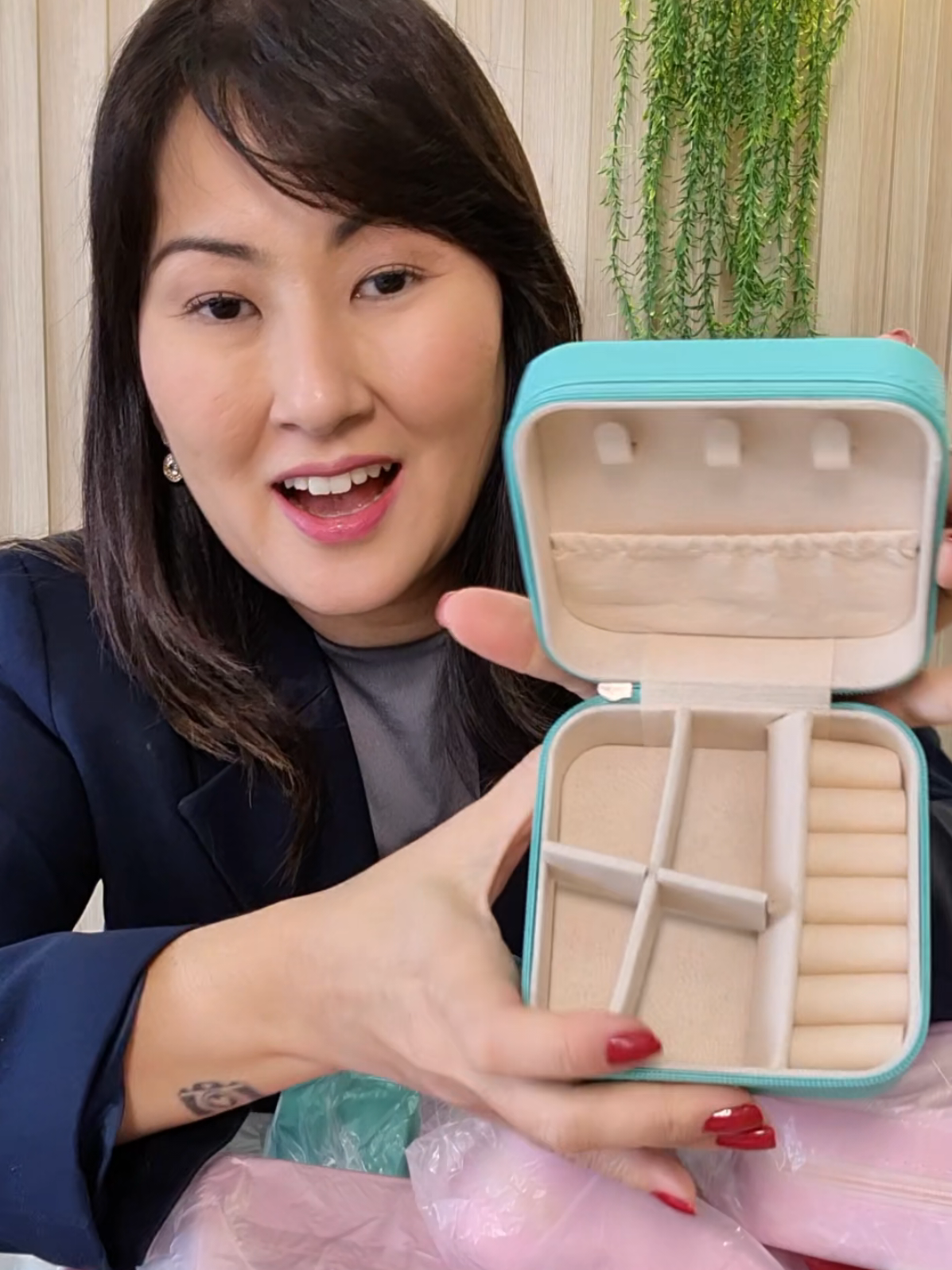 Porta Joias prática para levar em viagens e presentear amigos  #portajoias #tiktokshop #tiktokshop1111br 