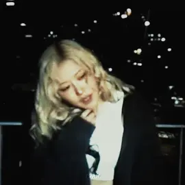 Everyone’s number one girl #rosé #roséedit #edit #viral #blackpink @ROSÉ rosé number one girl fans jakarta deadline concert edit