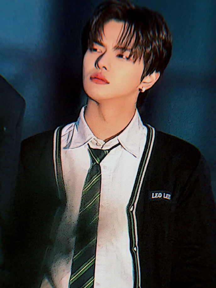 Ketua makin ganteng gini pake seragam🤭😌🖤 #leeleo #ald1 #alphadriveone #kpop #fyppppppppppppppppppppppp 