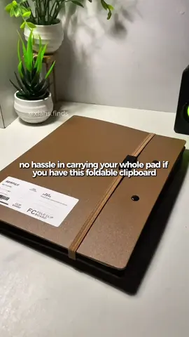 this folder clipboard saves my paper pad from getting crumpled in my bag. it also keeps my things organize and neat. this is a must have for everyone. ❤️ #schoolrecommendation #collegerecommendations #foldableclipboard #foryouu #stationerysupplies 