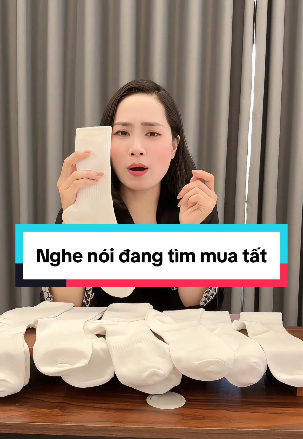 Nghe nói em đang tìm mua tất #tat#tattrang#tattrangcaoco #tattrangcaocap #xuhuong 