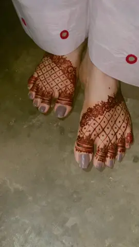 Simple mehndi design mehndi artist @aqsasolangi @HOOR BRANDED CL 03112016504